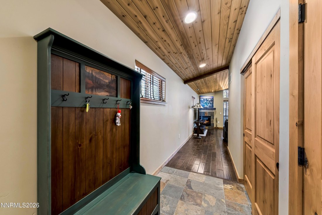 Condo in Incline Village, Nevada, United States 3 - 17975156