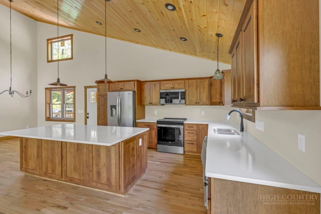 House in Blowing Rock, North Carolina, United States 2 - 17975195