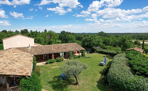 Estate in Uzès, Occitania, France 1