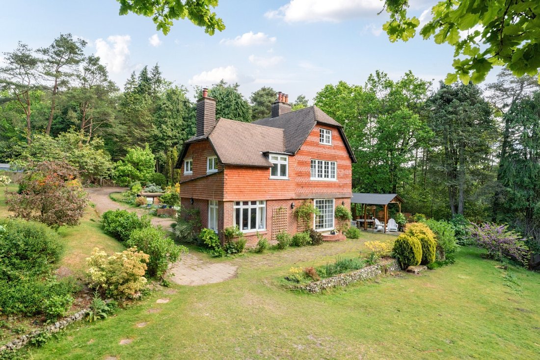 House in Hindhead, Grayshott, England 4 - 16720030