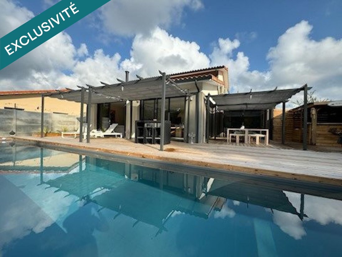House in Vendays-Montalivet, Nouvelle-Aquitaine, France 1 - 17977864