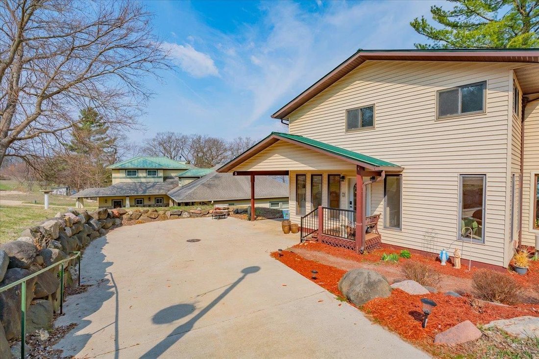 House in Lake Wisconsin, Wisconsin, United States 3 - 17978207