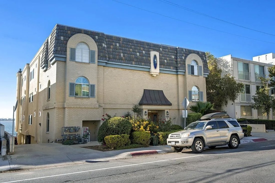 Condo in San Diego, California, United States 4 - 17979640