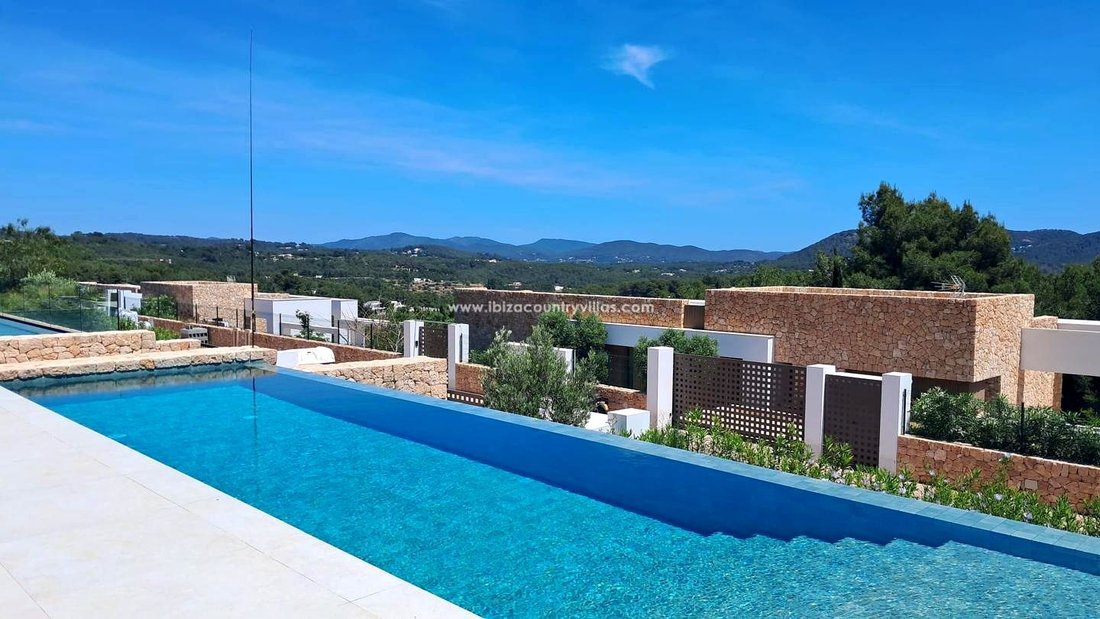 Villa in Roca Llisa, Santa Eularia des Riu, Balearic Islands 2 - 17974870