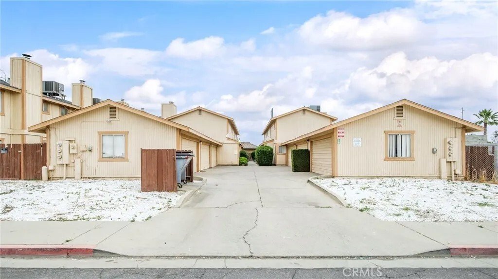 Hanford, California, United States 4 - 17979970