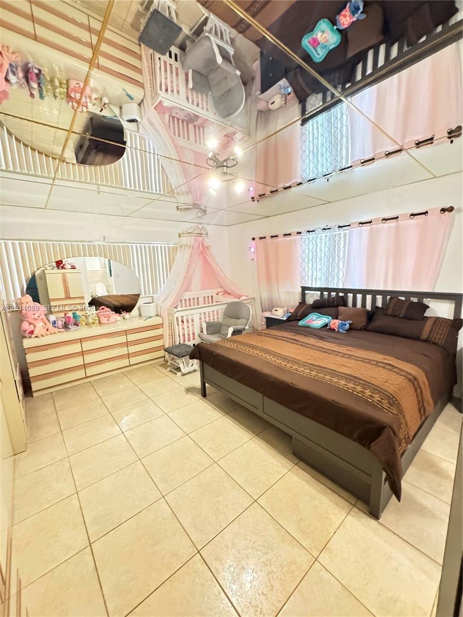 House in Miami Lakes, Florida, United States 4 - 17979446