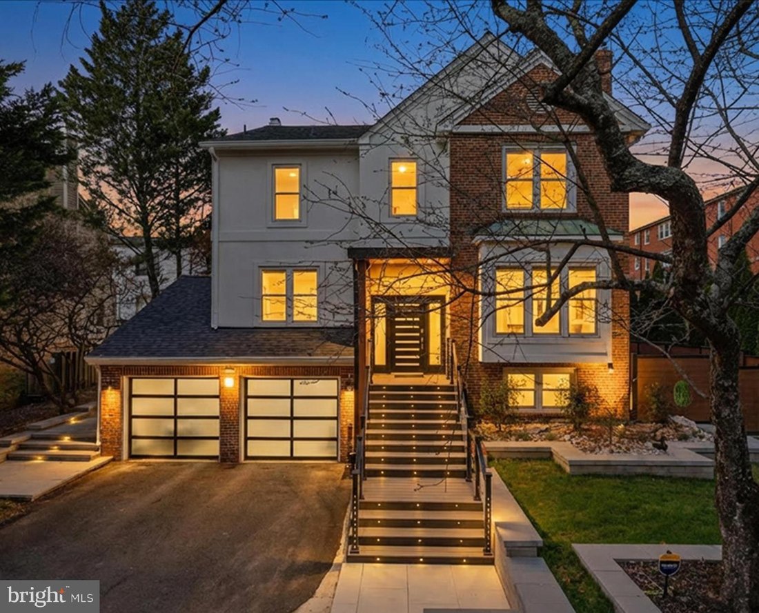 Bethesda, Maryland, United States 1 - 17695329