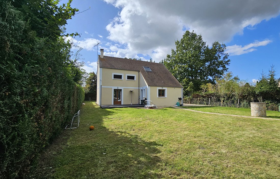 Villa in Houdan, Ile-de-France, France 3 - 17977349
