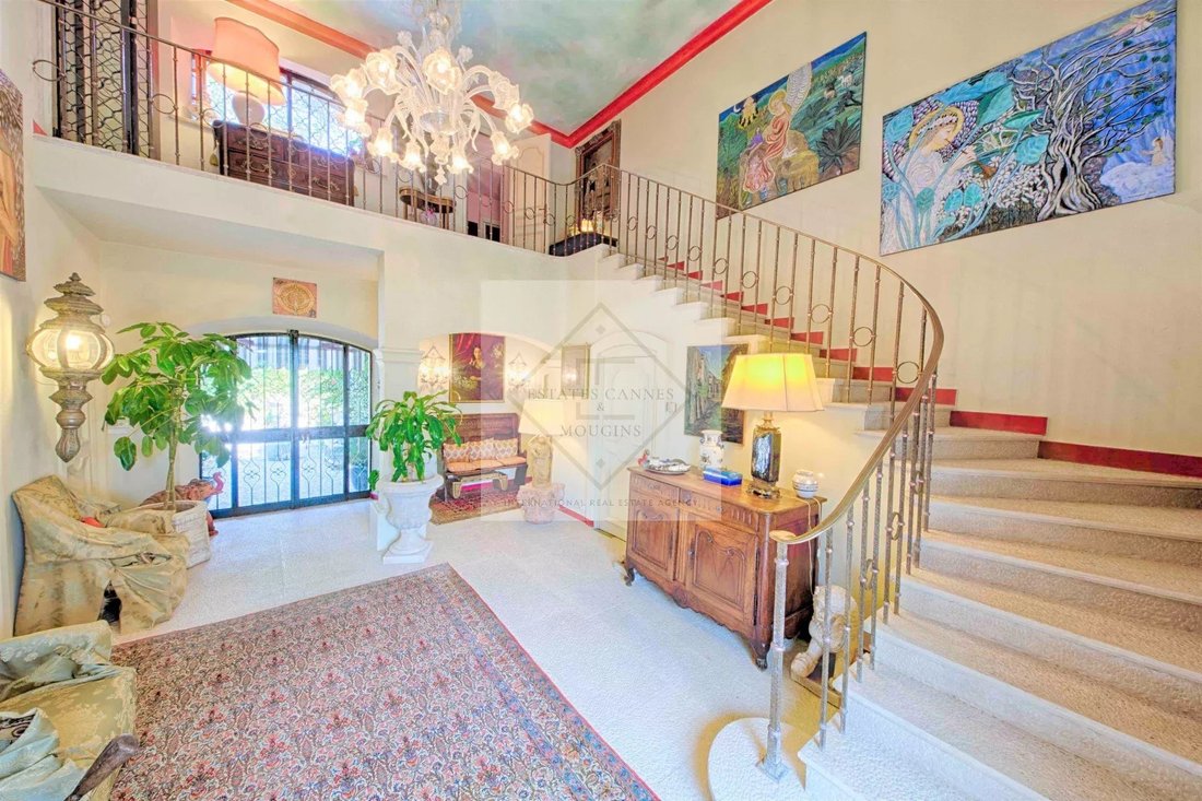 Villa in Mougins, Provence-Alpes-Côte d'Azur, France 4 - 12573357