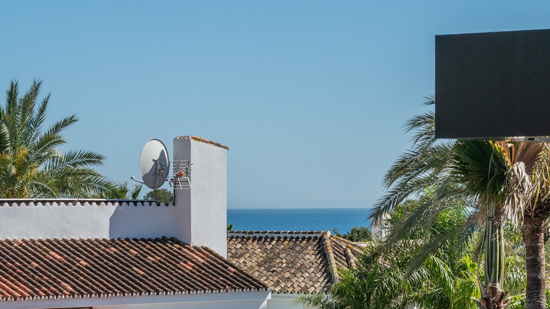 Bungalow in Marbella, Andalusia, Spain 4 - 17979068