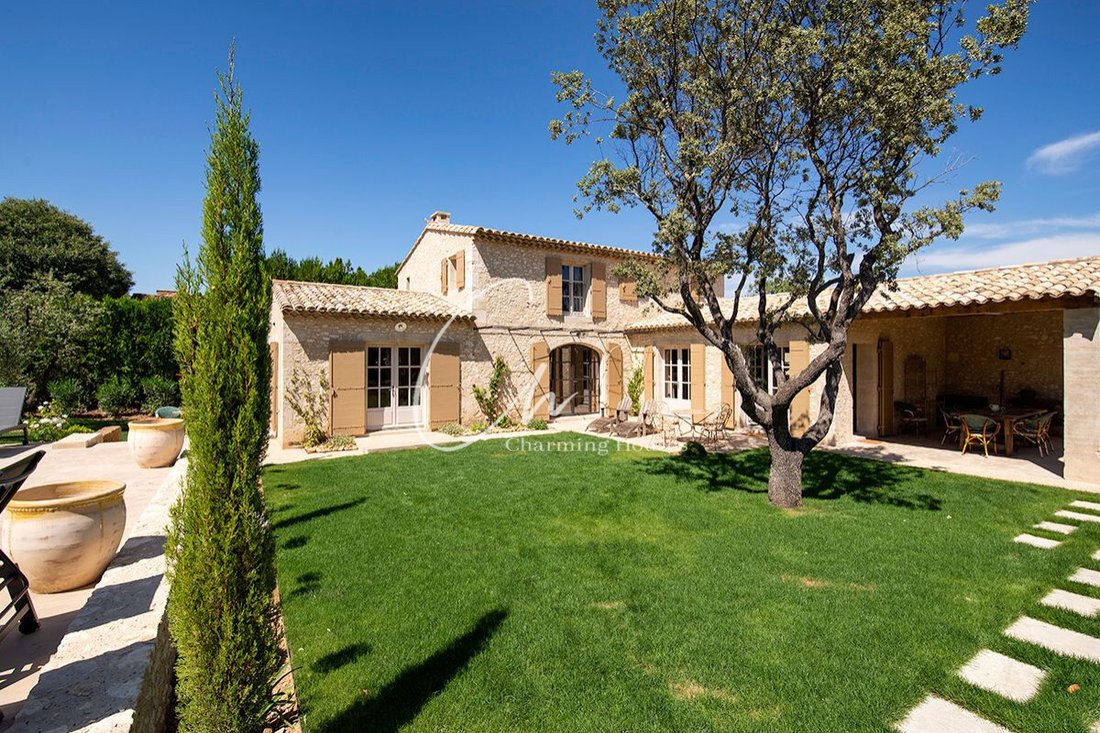 Villa in Eygalières, Provence-Alpes-Côte d'Azur, France 3 - 17976314
