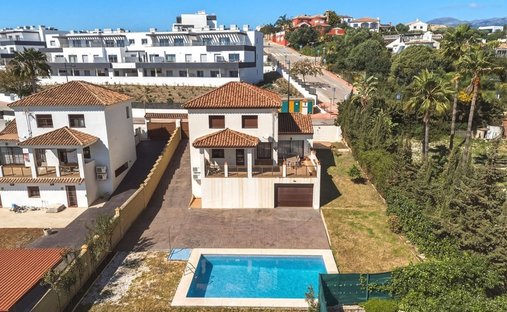 Villa in Estepona, Andalusien, Spanien 1