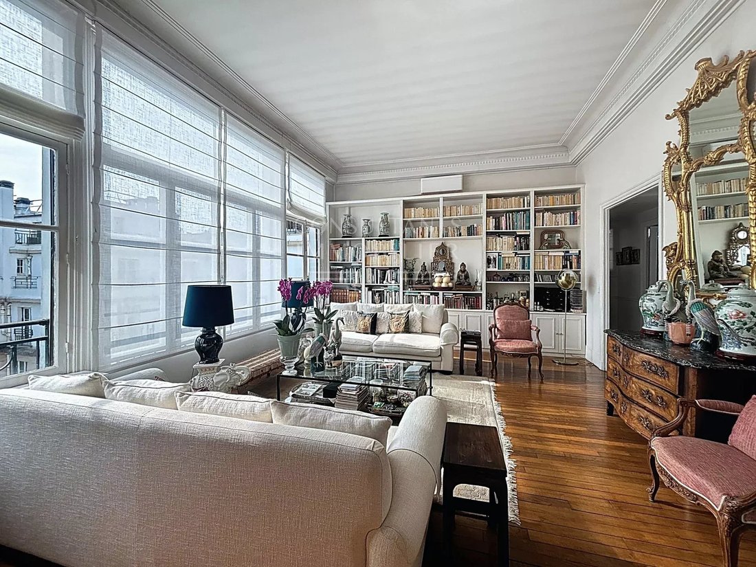 Apartment in Auteuil Sud, Paris 16e Arrondissement, Paris 3 - 17976623