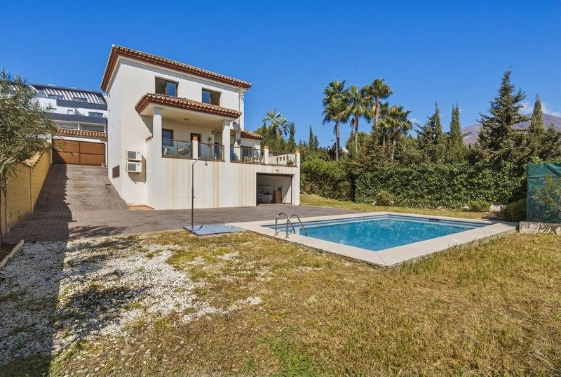 Villa en Estepona, Andalucía, España 2 - 17980298