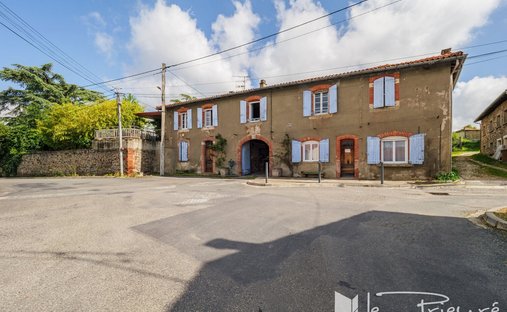 Villa in Zone Rurale, Saint-Juéry, France 1