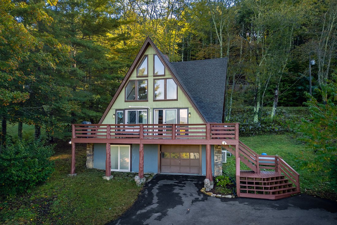 House in Newland, North Carolina, United States 1 - 17977266