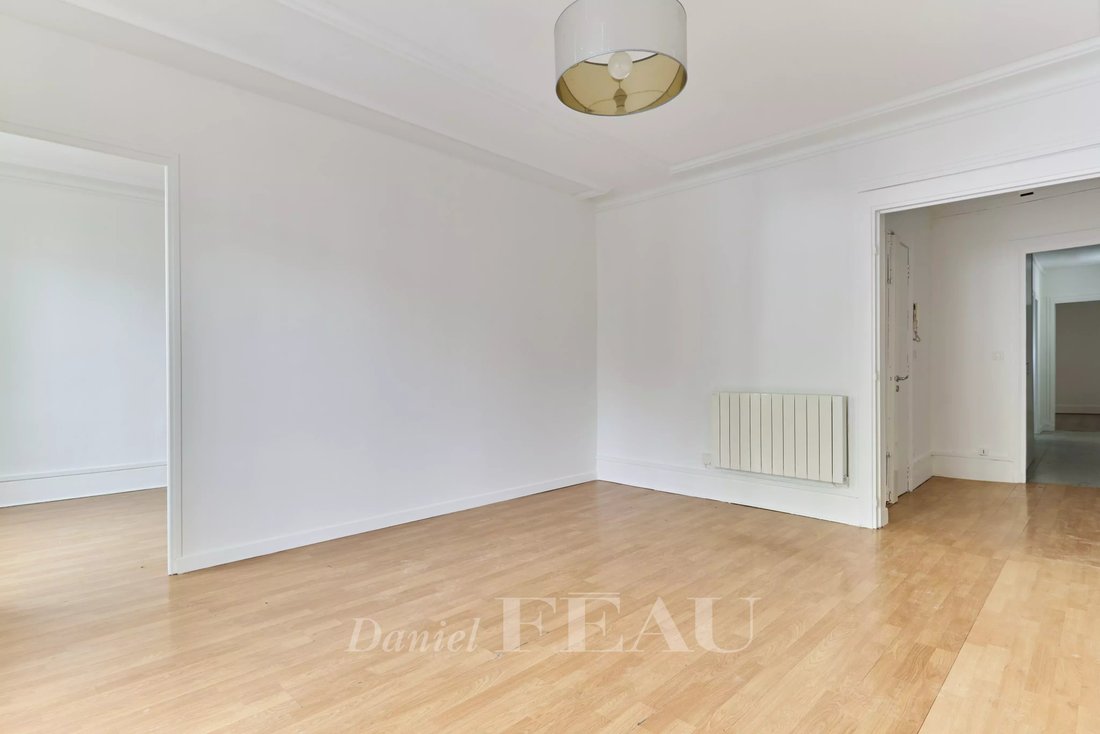 Apartment in Ternes-Maillot, Paris 17e Arrondissement, Paris 4 - 17976575