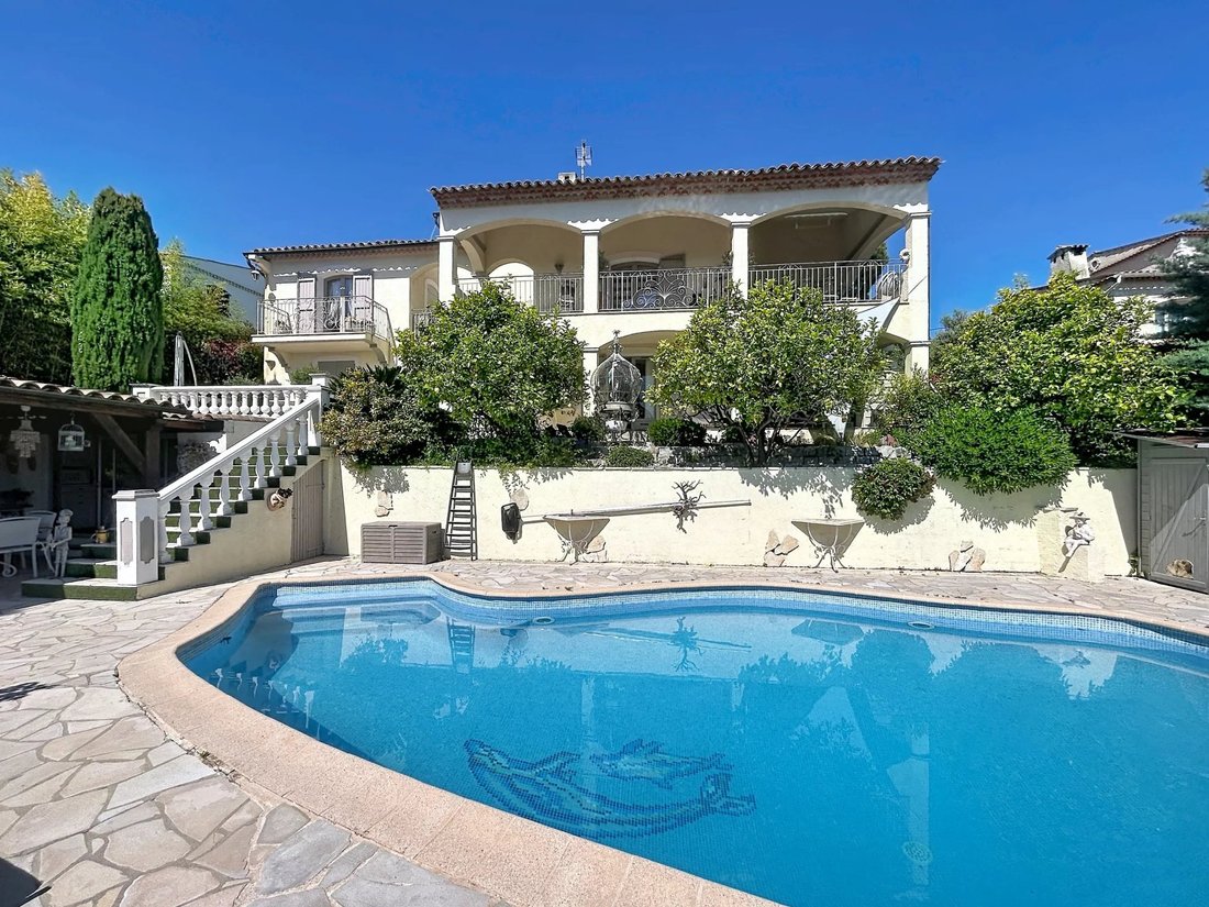 Villa in Sud, La Gaude, France 1 - 17976542