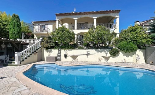 Villa in Sud, La Gaude, France 1