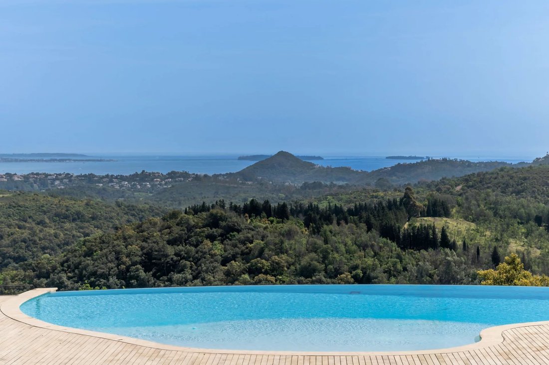 Villa in Les Adrets-de-l'Estérel, Provence-Alpes-Côte d'Azur, France 5 - 14240316