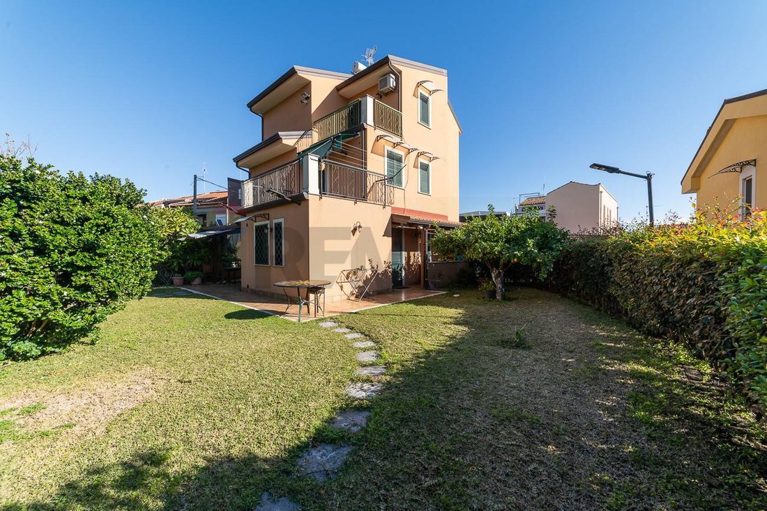 Villa in Aci Castello, Sicily, Italy 1 - 17980948