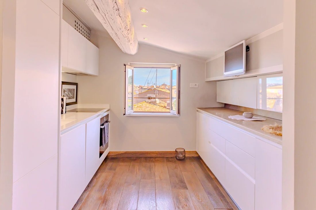 Apartment in French Riviera, Provence-Alpes-Côte d'Azur, France 5 - 17572495