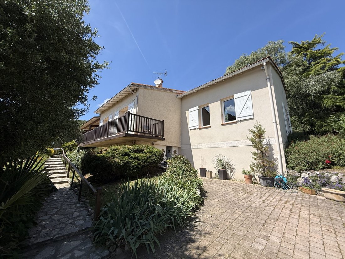 House in Clermont-le-Fort, Occitania, France 1 - 17981118