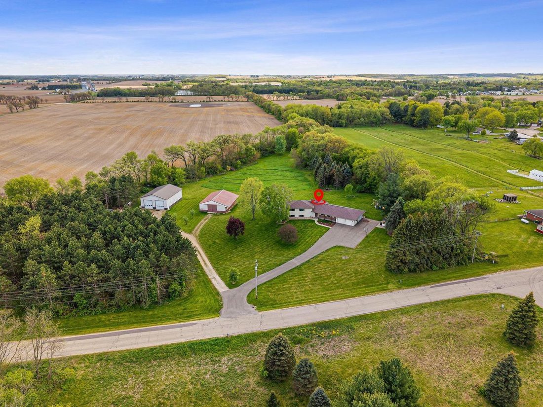 House in Brooklyn, Wisconsin, United States 5 - 17974857