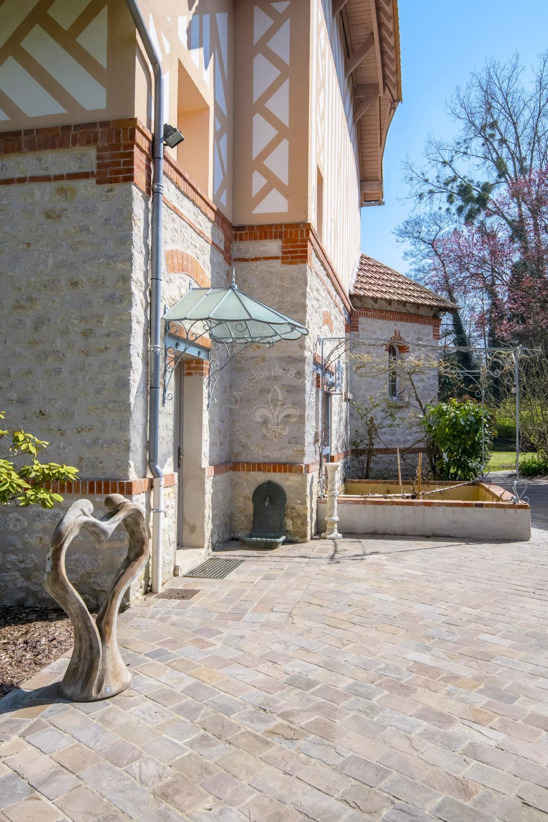 House in Milly-la-Forêt, Ile-de-France, France 2 - 17976532