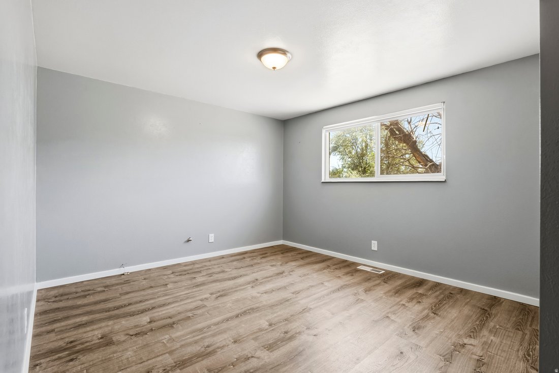House in Green River, Utah, United States 5 - 17974899