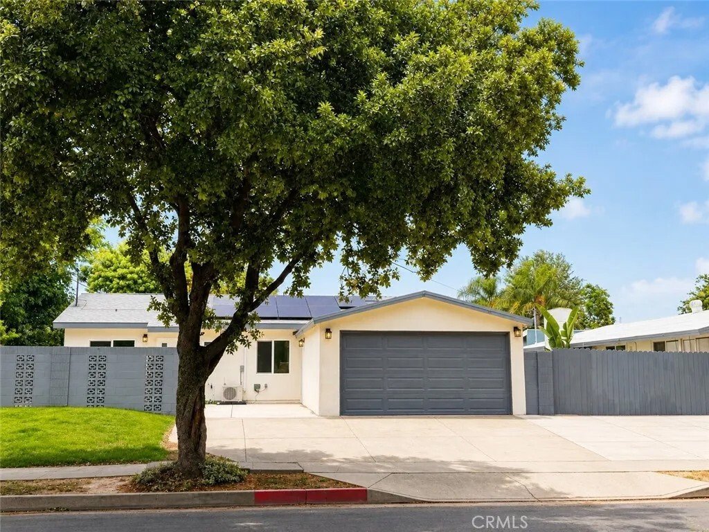 House in Fullerton, California, United States 4 - 17975473