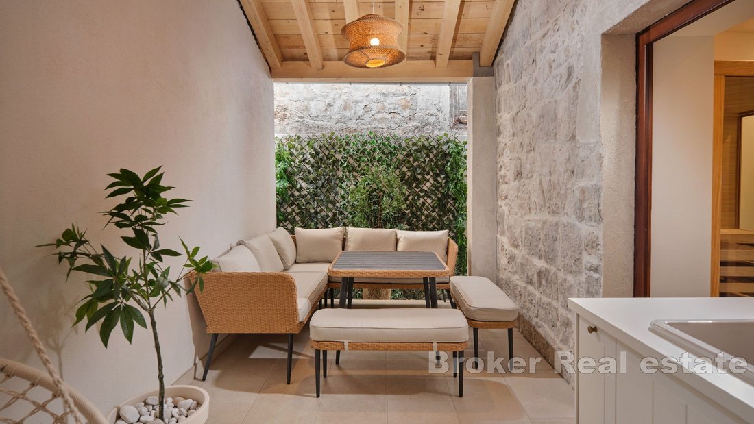 House in Kastel Sucurac, Split-Dalmatia County, Croatia 3 - 17975083
