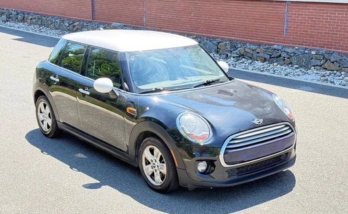 2015 MINI Hardtop 4 Door Cooper Hatchback 4D in Little ferry, NJ, United States 1