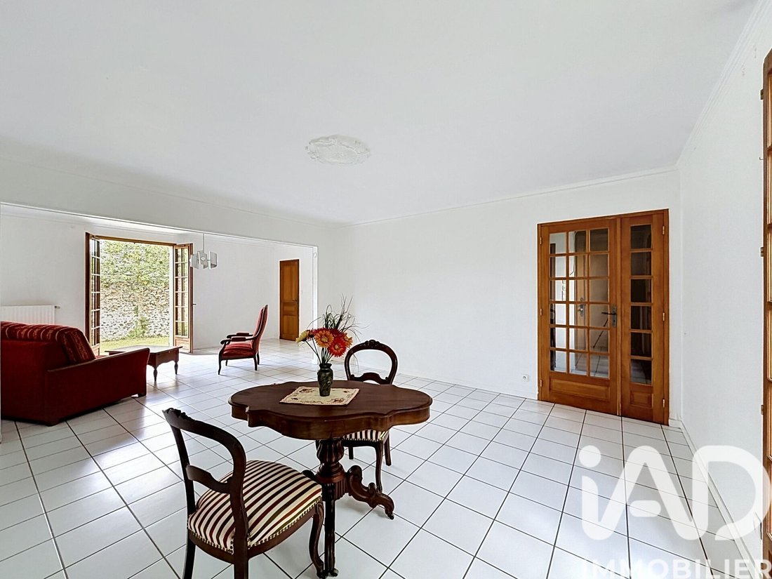 House in Montigny-le-Bretonneux, Ile-de-France, France 4 - 17980850