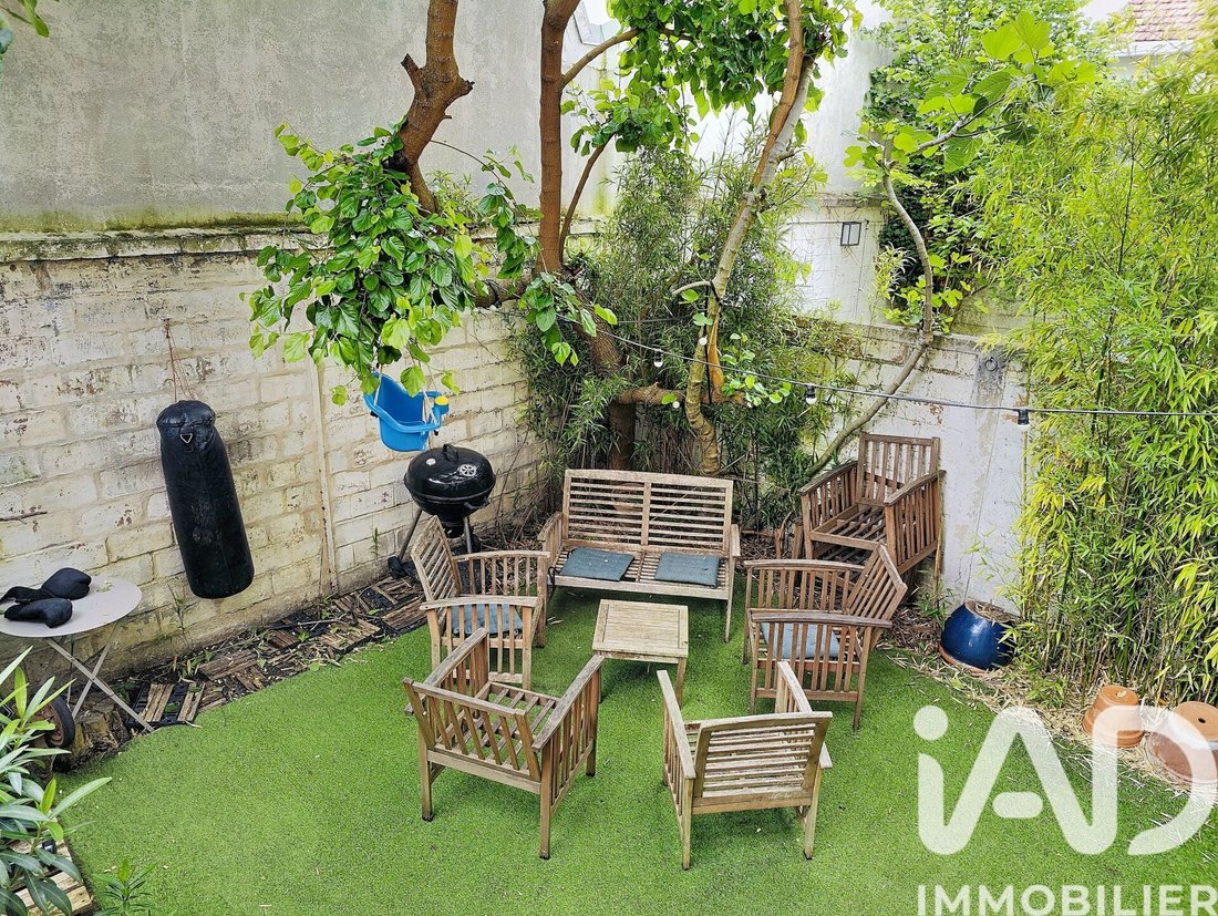 House in Arrondissement of Bobigny, Ile-de-France, France 2 - 17980791