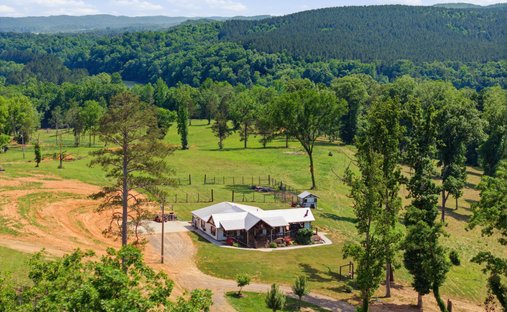 House in Riceville, Tennessee, United States 1