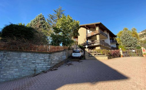 Villa à Nus, Vallée d'Aoste, Italie 1