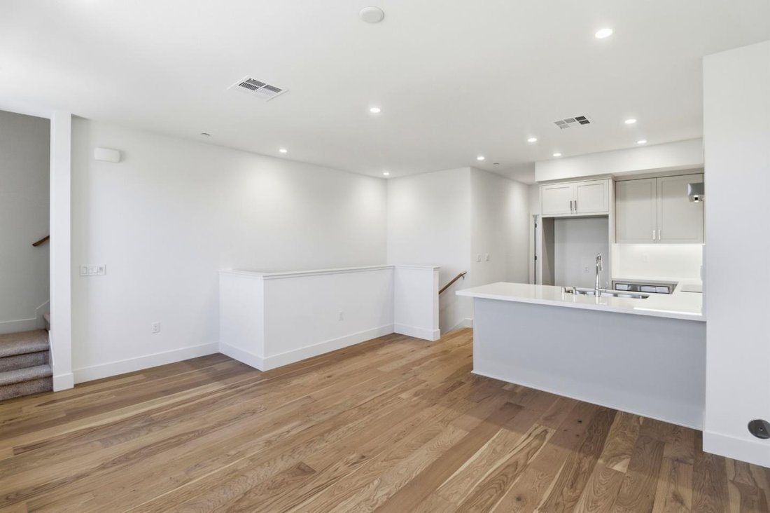 Townhouse in East Palo Alto, California, United States 4 - 17979166