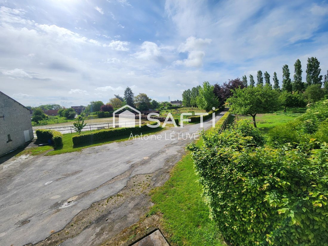 House in Lamotte-Warfusee, Hauts-de-France, France 2 - 17977848