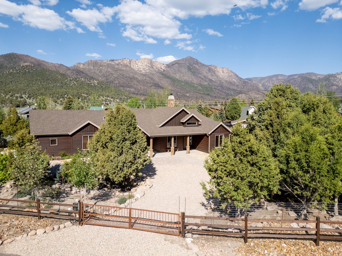House in Pine Valley, Utah, United States 1 - 17974885