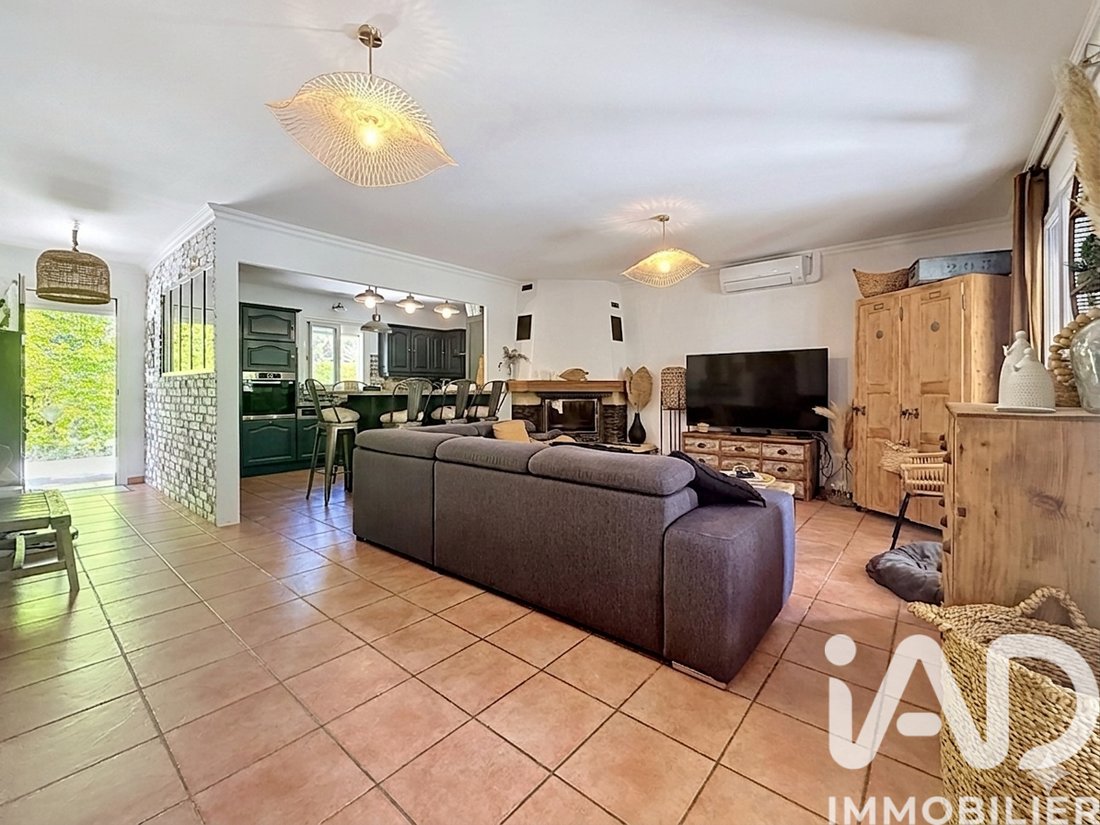 House in Signes, Provence-Alpes-Côte d'Azur, France 3 - 17980779