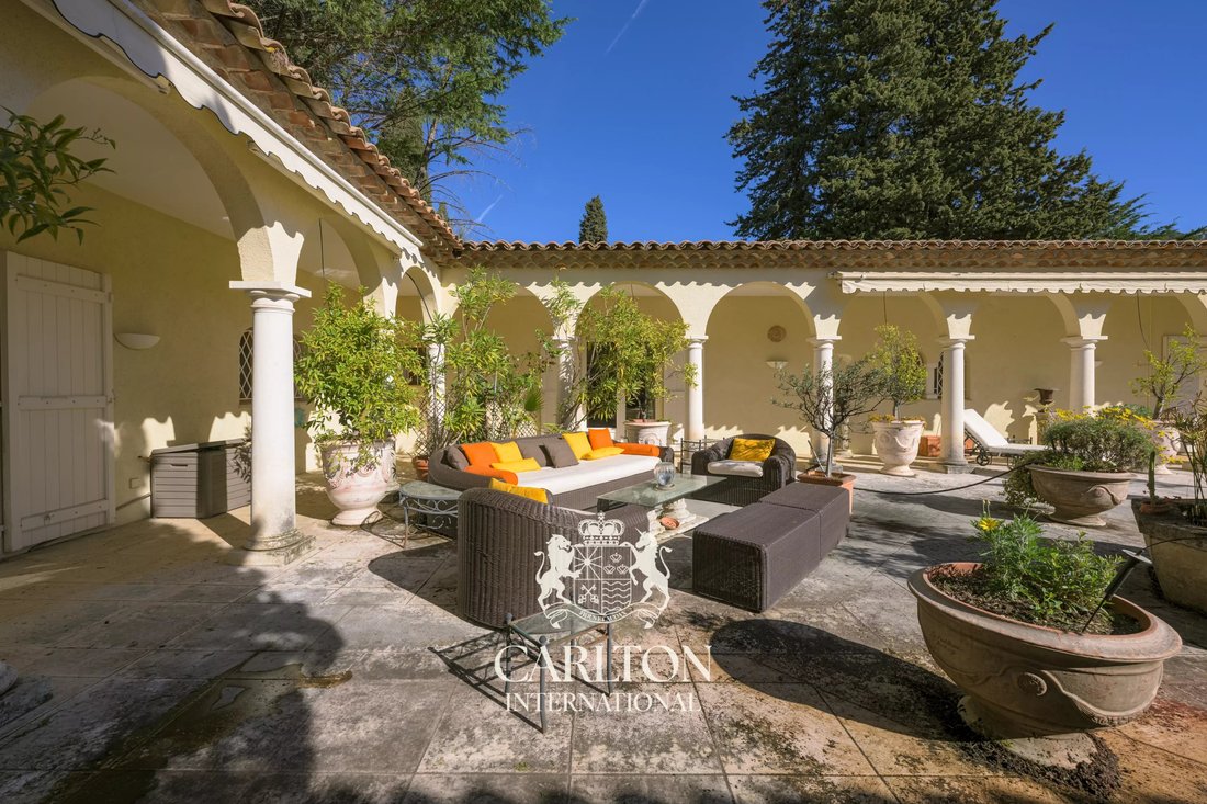 Villa en Grasse, Provenza-Alpes-Costa Azul, Francia 3 - 17558433