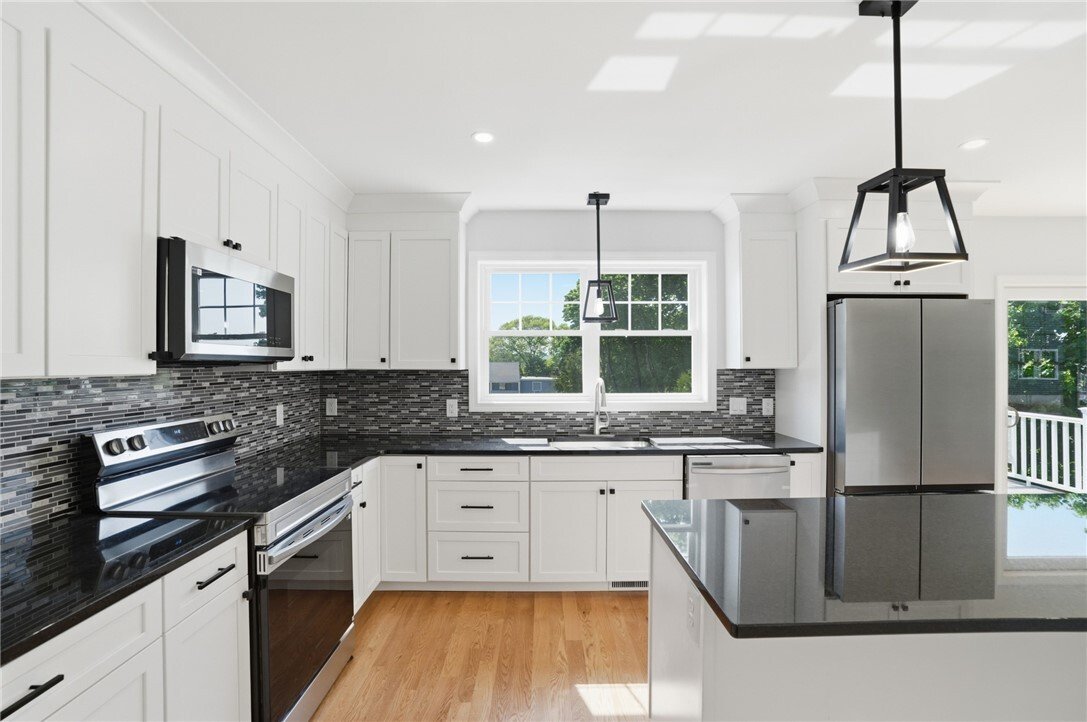 Condo in West Warwick, Rhode Island, United States 4 - 17978319
