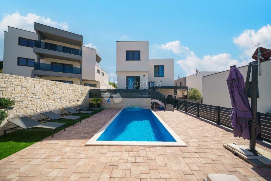 Apartment in Vodice, Sibenik-Knin County, Croatia 2 - 17979347