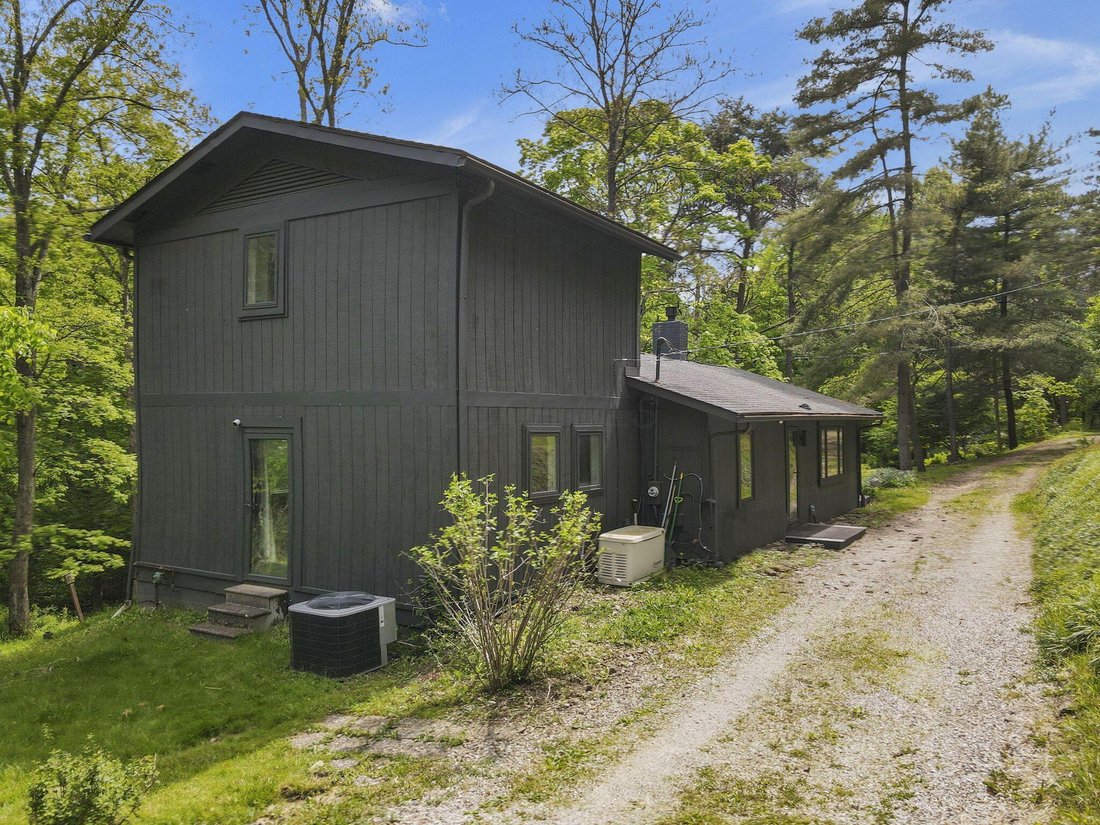 House in Logan, Ohio, United States 4 - 17975268