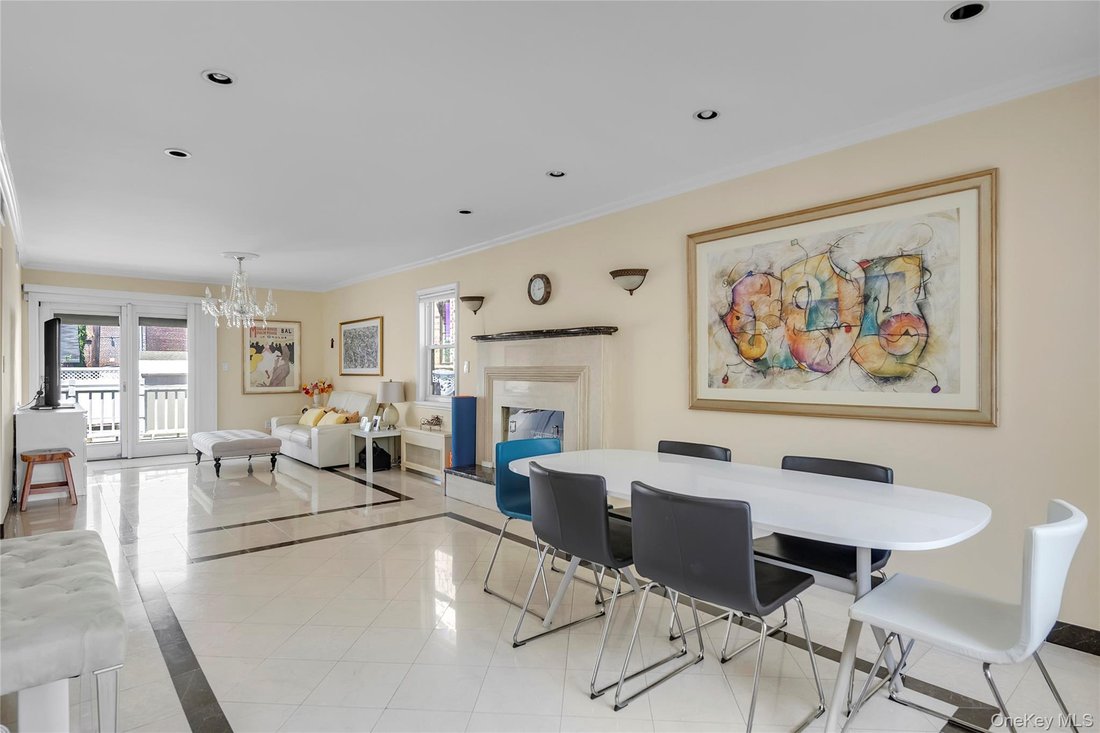House in New York, New York, United States 4 - 17937126