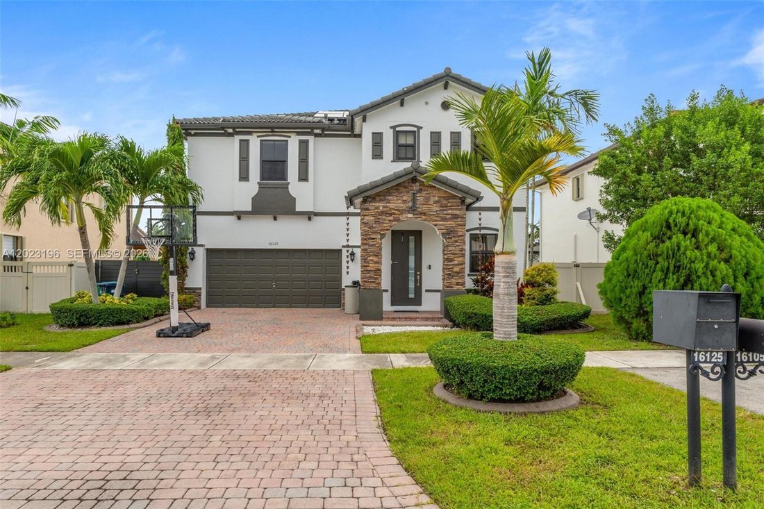 House in Miami, Florida, United States 1 - 17979434