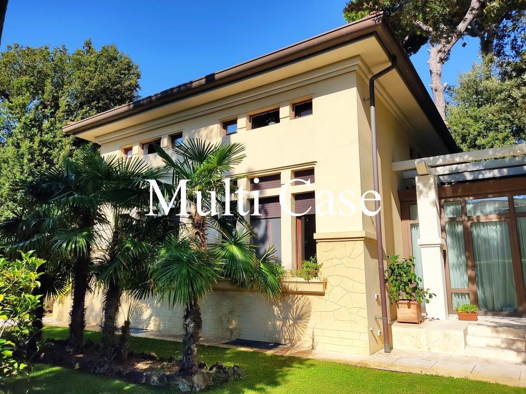 Villa in Lido di Camaiore, Camaiore, Tuscany 1 - 17978380