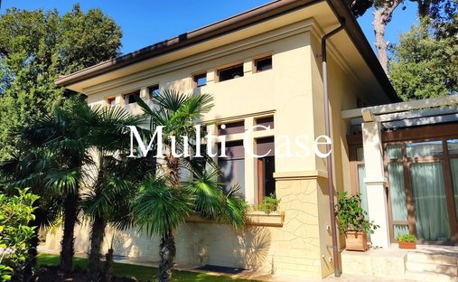 Villa in Lido di Camaiore, Camaiore, Tuscany 1