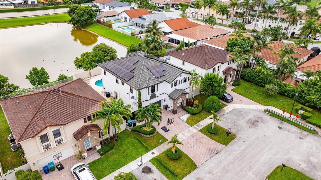 House in Miami, Florida, United States 4 - 17979434